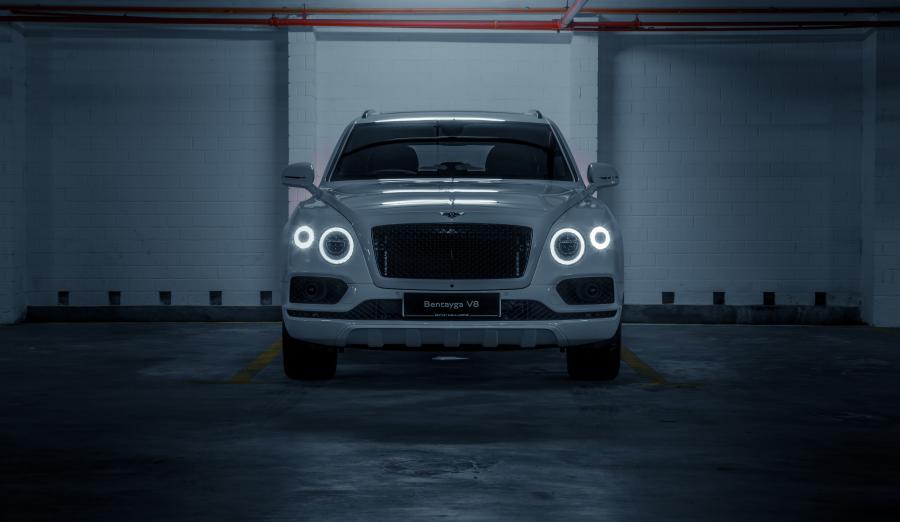  Bentley Bentayga V8 2018 года  (MY) (фото 3 из 17)